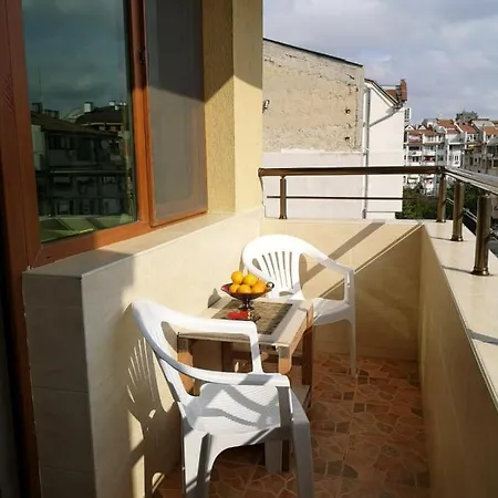 Apartment Art Studio Lazur