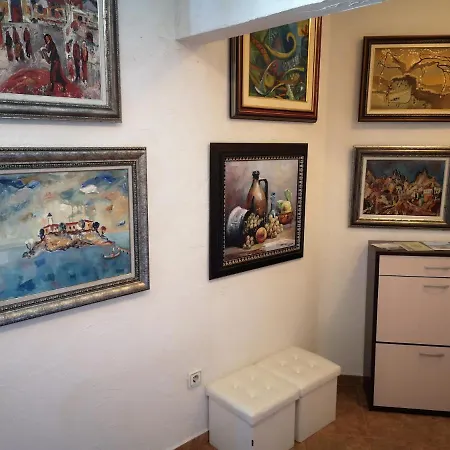 Apartment Art Studio Lazur Burgas